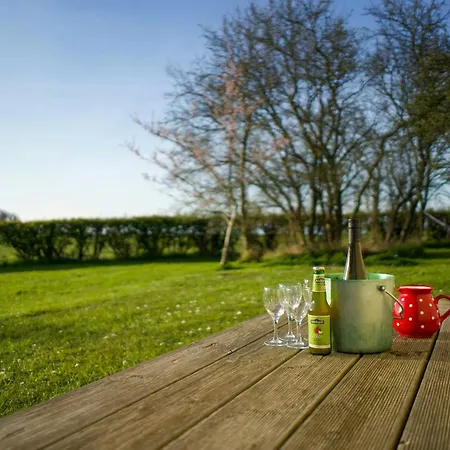 Former Railway Worker's House By Kragenaes Harbour * Torrig