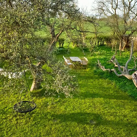 בית נופש Former Railway Worker's House By Kragenaes Harbour *